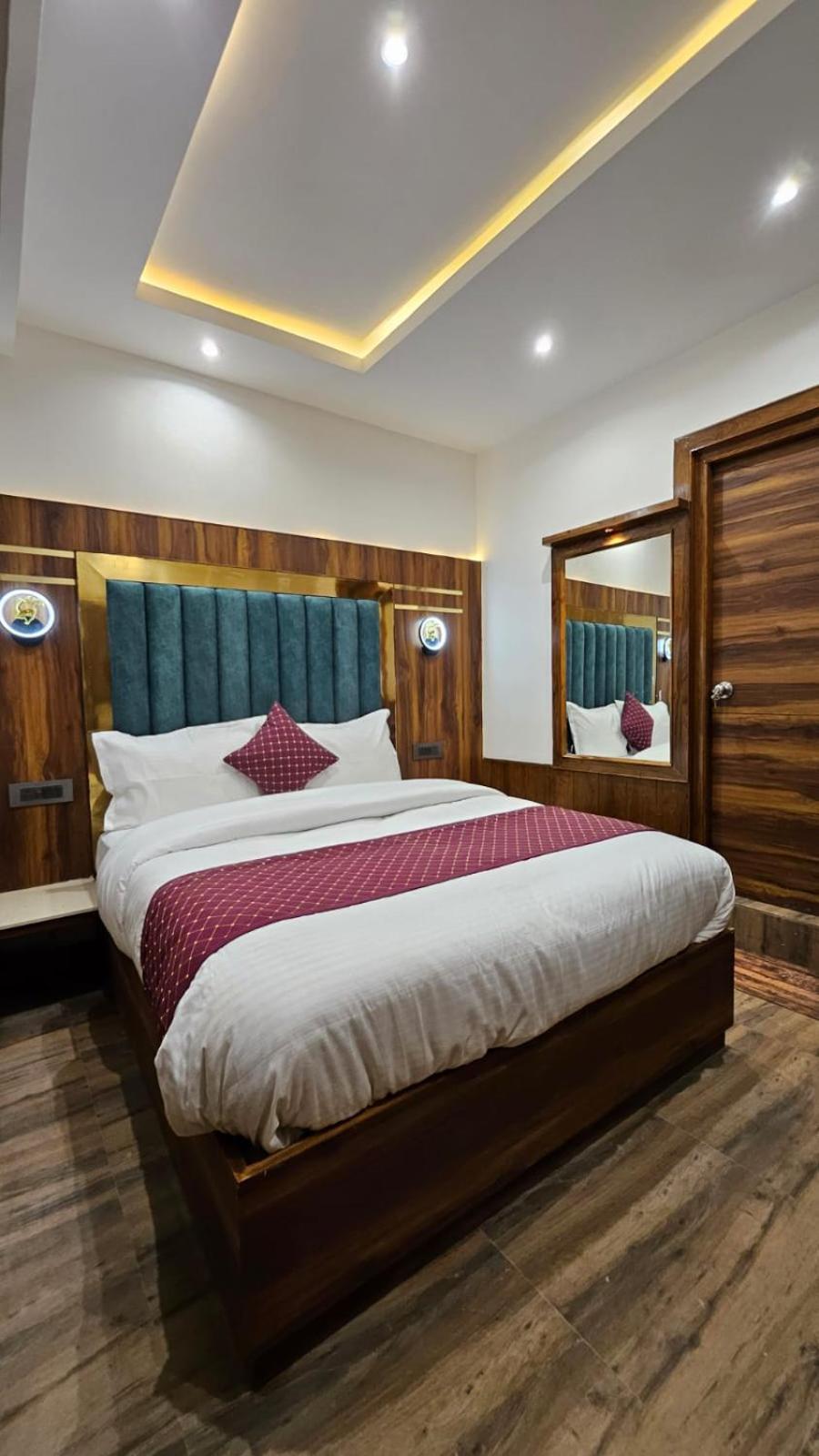 Mountain Zest- Simla Royale Near Mall Road Free Pickup From Railway Station Simla Buitenkant foto