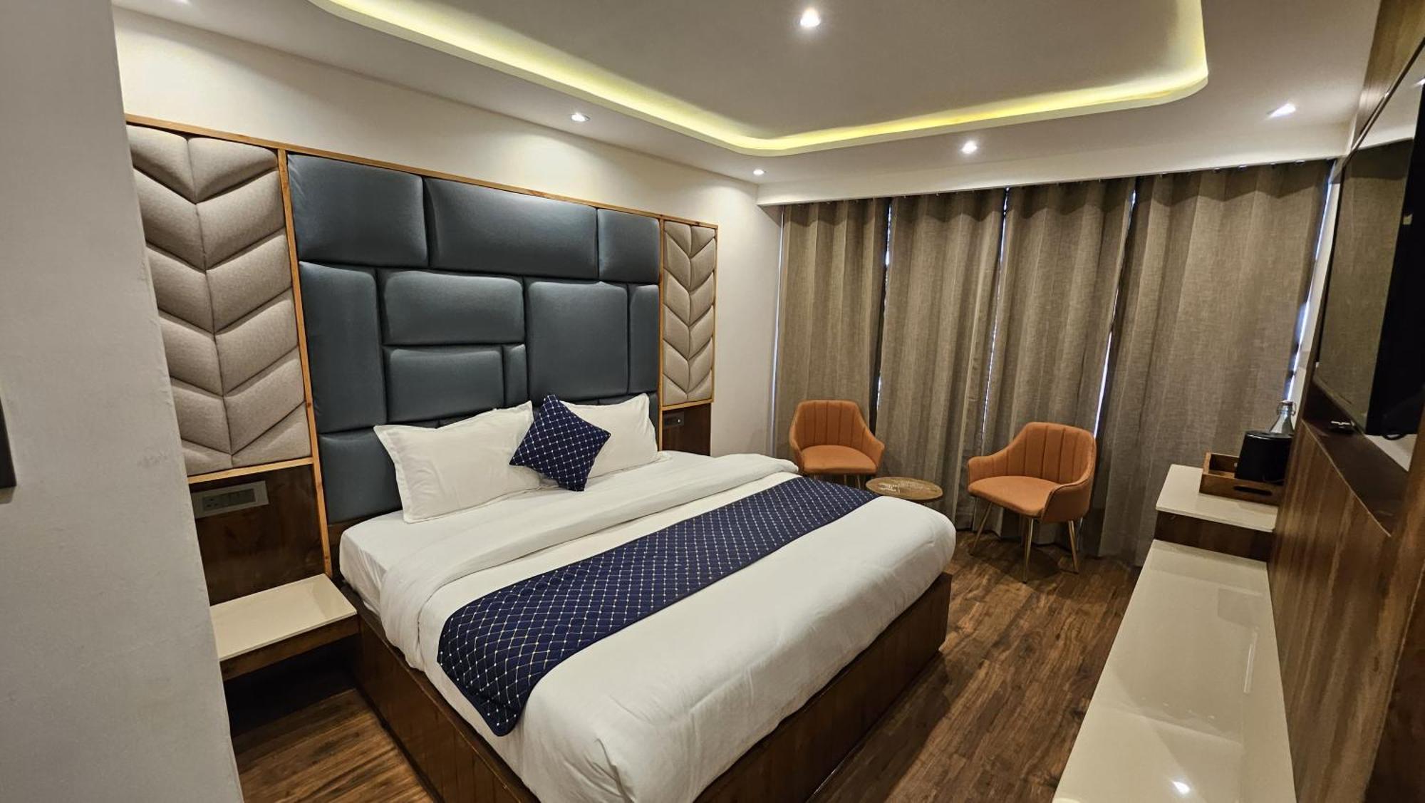 Mountain Zest- Simla Royale Near Mall Road Free Pickup From Railway Station Simla Buitenkant foto