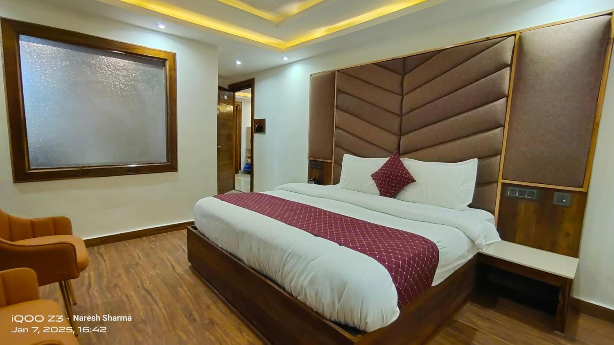 Mountain Zest- Simla Royale Near Mall Road Free Pickup From Railway Station Simla Buitenkant foto